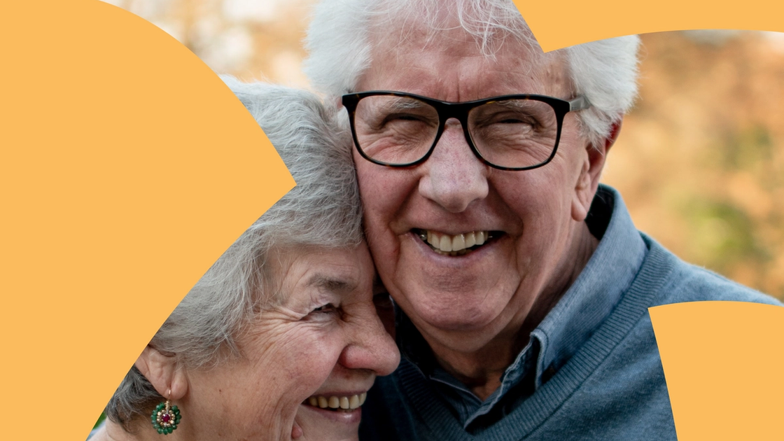 Mojo mortgages Gatsby.js & Contentful website - elderly couple hugging